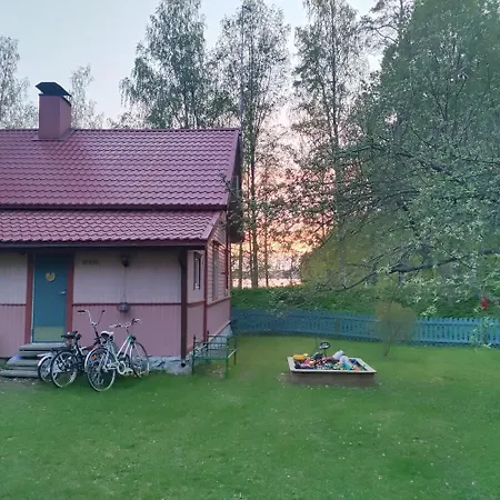 Piha-aitta Taajamassa Daire *